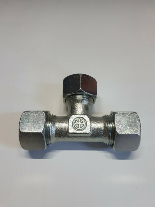 Porsche 356 Carrera 2 T section oil line connector Part No. 900.099.003.02